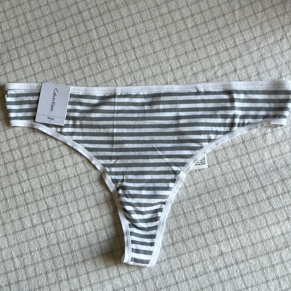Calvin Klein Thong Panties size L